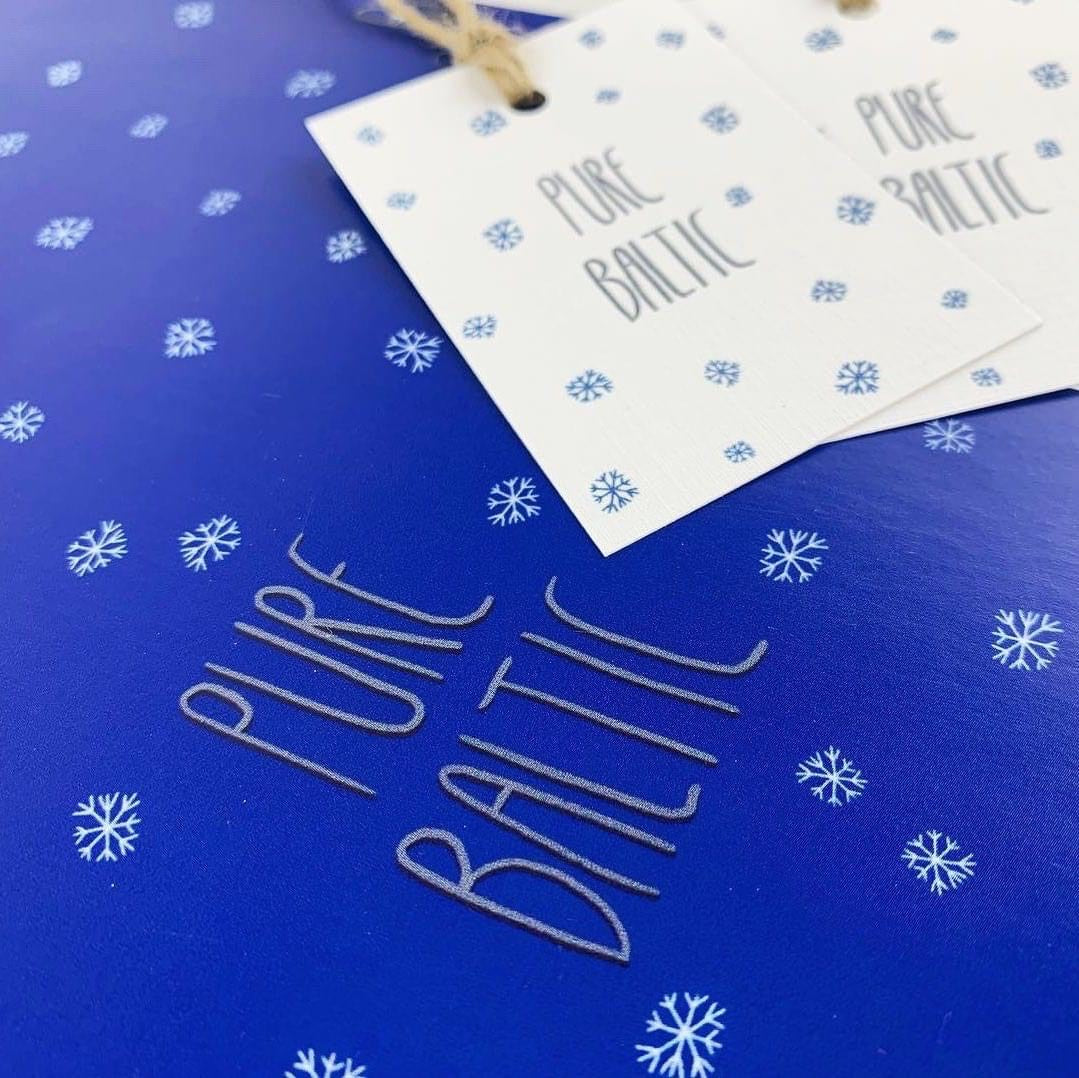 Christmas wrapping paper (various designs)